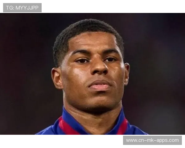 拉什福德训练迟到被罚，面色铁青拒绝采访